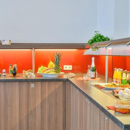 City Hotel וצלאר מראה חיצוני תמונה